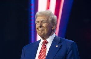 AO VIVOTrump chega à Igreja de St. John para primeiro evento da posse; ASSISTA