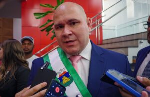 Abilio diz que grupo de Emanuel tenta tirá-lo do cargo no “tapetão”