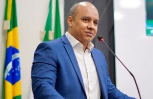 Após reprimenda, secretário de VG pede “perdão” a Virgínia