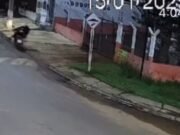 Motociclista morre apَs ‘rampar’ quebra-mola e bater cabeça em poste; veja vيdeo :: Notيcias de MT