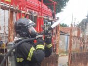 Casa é atingida por incêndio apَs criança brincar com isqueiro em cama :: Notيcias de MT