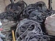 17:25 –
PM prende quadrilha por furto e recupera 30 toneladas de cabos de fios de cobre; adolescentes entre os detidos