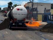 07:33 –
Após cerca de sete horas de combate, bombeiros controlam incêndio em carreta-tanque carregada de etanol