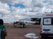 14:25 –
Homem picado por cobra é transferido em UTI aérea para atendimento em hospital