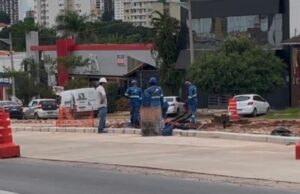 17:10 –
Falta de trabalhadores em obra do BRT na Avenida do CPA preocupa lojistas e frequentadores; veja vídeos