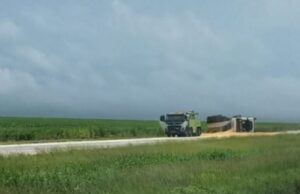 20:48 –
Carreta carregada com 50 toneladas de milho tomba na BR-364 em Jaciara