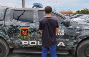 12:20 –
Homem é preso com arma roubada após atirar em condomínio de Cuiabá