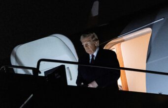 Trump chega a Washington para cerimônia de retorno à presidência