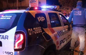 Bandidos agridem família e fogem com R$ 100 mil em joias