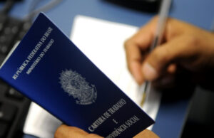 MT fecha 2024 com mais de 25,7 mil novas vagas de emprego