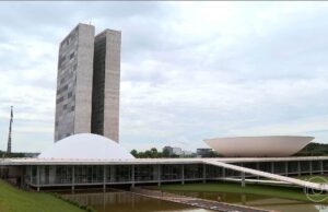 Brasil cai em ranking de corrupأ§أ£o da Transparأھncia Internacional e chega أ pior nota da sأ©rie histأ³rica | Polأtica