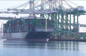 Trump diz que 'dor' por tarifas 'valerá a pena' e fala em anexar Canadá