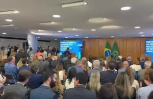Lula anuncia acordo para vacina nacional da dengue ao lado de Nísia