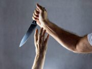 09:25 –
Mulher desconfia de traição e esfaqueia companheiro na cabeça