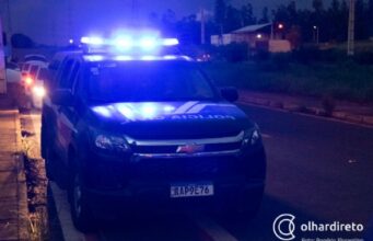 10:23 –
Mulher é presa após tentar matar marido com facadas na frente do filhos