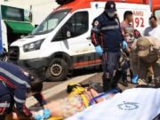 14:15 –
Idosa tenta atravessar rua na faixa de pedestre e é atingida por motocicleta