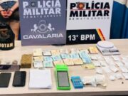 10:18 –
Polícia prende membros de facção criminosa com 54 cestas básicas, drogas e mais de R$ 18 mil