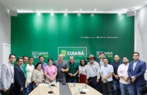 09:14 –
Prefeitura firma parceria para construir duas sedes da 'Casa do Autista' na capital