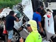 15:55 –
Ocupante de caminhonete morre em acidente com carretas na BR-163; carro ficou 'esmagado'
