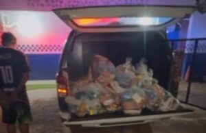 11:59 –
Polícia prende jovem por distribuir cestas básicas a mando do Comando Vermelho
