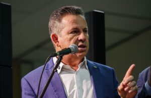 Se o governante vai mal, a oposição comemora e o povo sofre