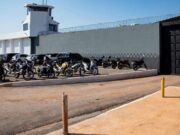 Advogada é flagrada com duas procurações falsas na PCE