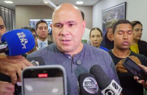 Abilio se irrita com aumento da água e chama Arsec de “porcaria”