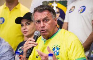 Bolsonaro defende revogar Lei da Ficha Limpa para disputar eleições