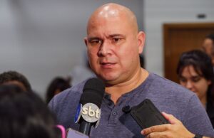 Abilio vai colocar câmeras em salas de aula para inibir bullying