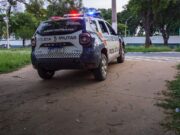 Três faccionados são presos por tráfico e porções de maconha são apreendidas.