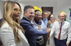 Mendes e cacique pedem autorização para asfalto em área indígena