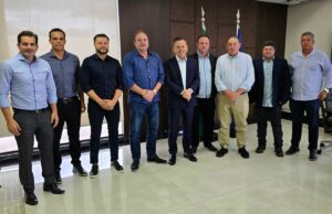 Mendes anuncia construção de megacomplexo com grupo empresarial de SC