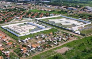 Governo de Mato Grosso transfere líder criminoso para penitenciária federal no Paraná