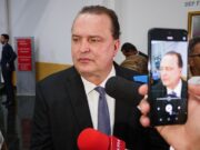 Na posse, Max promete diálogo e harmonia com outros Poderes