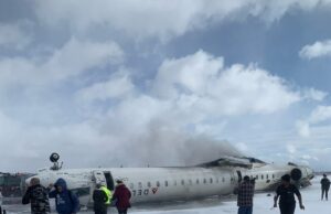 Avião da Delta capota durante pouso em Toronto, e acidente deixa feridos