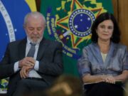 Lula demite Nأsia apأ³s insatisfaأ§أ£o com falta de resultados, e Padilha assumirأ، o Ministأ©rio da Saأ؛de