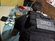 Homem é preso por pornografia de menor com paralisia cerebral