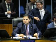 Congresso aprova Orأ§amento de 2025 com superأ،vit de R$ 15 bi e mais recursos para emendas, vale-gأ،s e Minha Casa, Minha Vida
