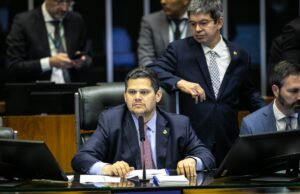 Congresso aprova Orأ§amento de 2025 com superأ،vit de R$ 15 bi e mais recursos para emendas, vale-gأ،s e Minha Casa, Minha Vida
