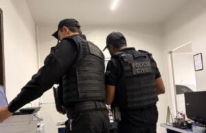 09:26 –
Operação cumpre buscas contra investigados por usar perfil de pessoas falecidas para difamação de vítimas