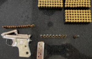 19:24 –
Dois são presos por posse ilegal de arma e estupro de vulnerável em MT