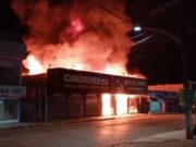 15:18 –
Líder de facção é preso por ordenar incêndio criminoso em loja de cidade de MT