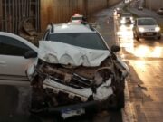 07:53 –
Mulher fica ferida após carro aquaplanar em túnel de avenida e bater na parede; veja vídeo
