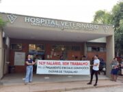 19:53 –
Funcionários terceirizados paralisam atividades no Hospital Veterinário da UFMT por falta de pagamento: veja vídeo