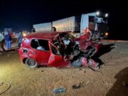 07:42 –
Acidente entre Uno e carreta deixa dois indígenas mortos na BR-158; veja vídeo