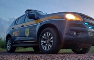 16:40 –
Adolescente de 16 anos morre após colidir moto contra caminhão em tentativa de ultrapassagem na BR-070