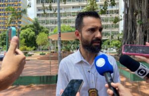 09:52 –
Valor arrecadado de comerciantes extorquidos pelo CV pode chegar a R$ 1 milhão, diz delegado
