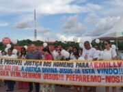 16:59 –
Familiares de Emmely fazem novo ato por justiça; Abilio comparece