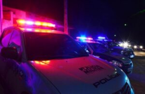 17:04 –
Homem bate carro em poste ao tentar fugir da polícia após ameaçar ex-companheira