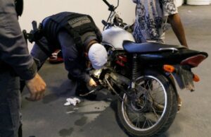 15:21 –
Onze veículos são apreendidas durante operação para coibir circulação de motos com escapamento adulterado